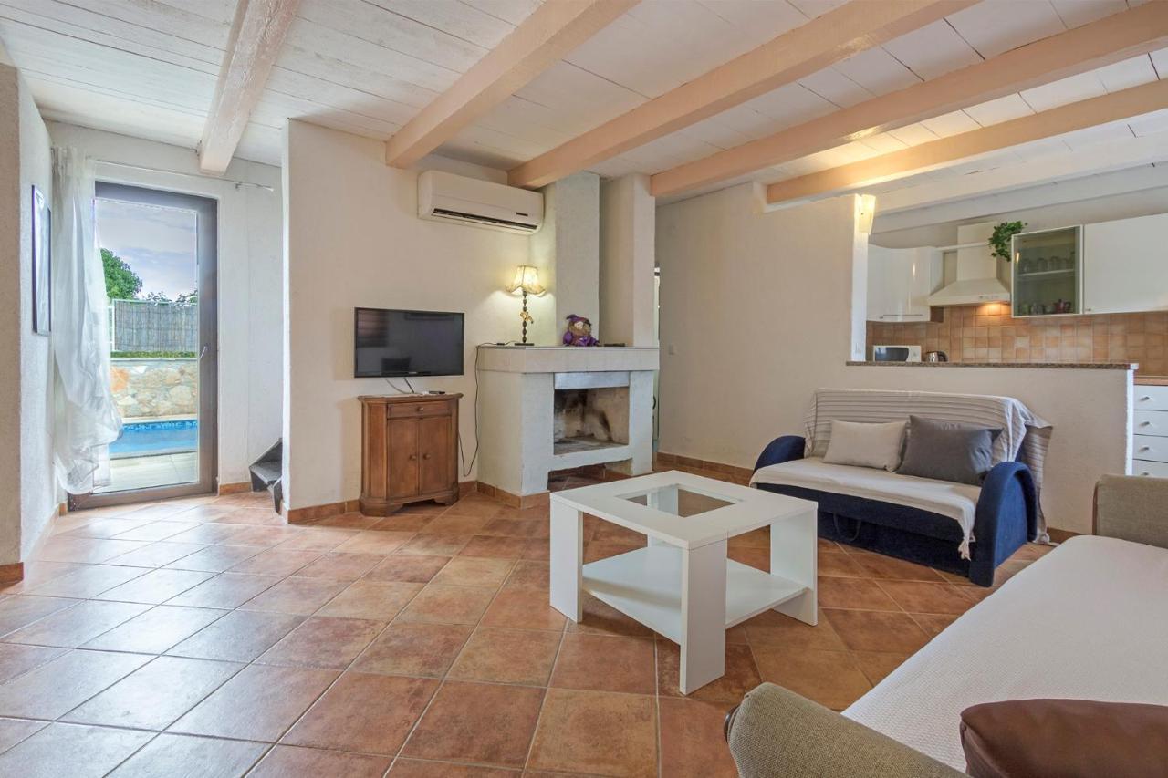 Villa Karina Tar Tar-Vabriga المظهر الخارجي الصورة